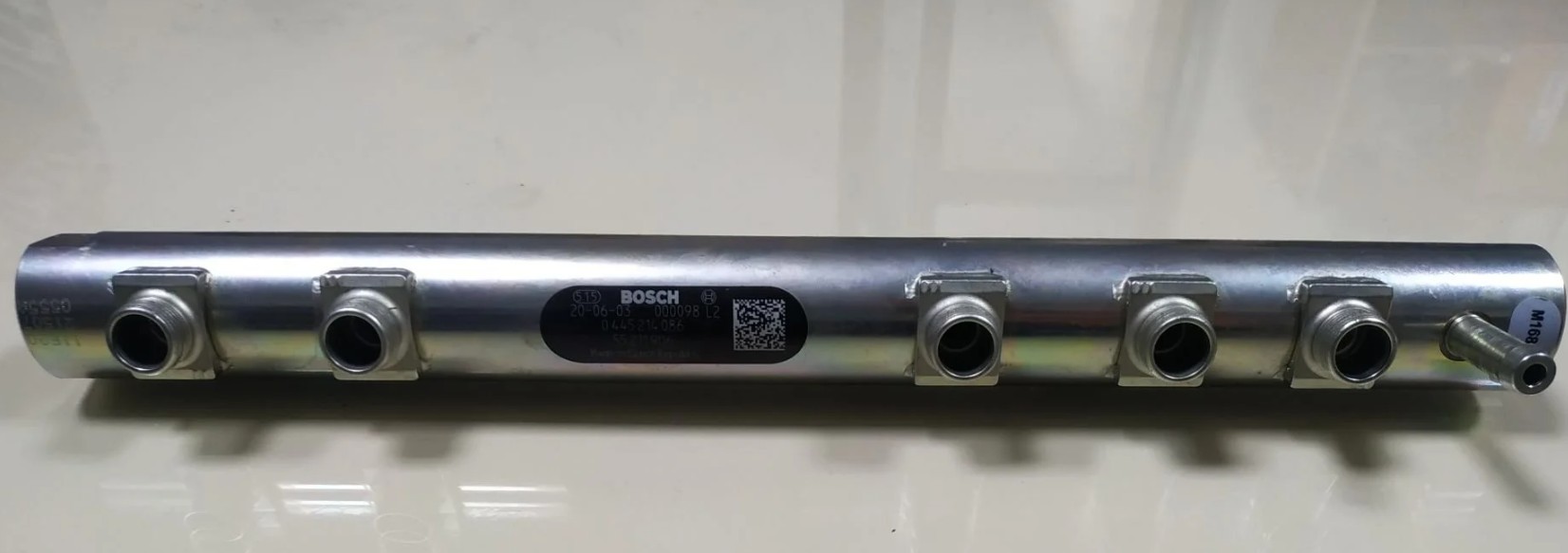 AUDİ A6 3.0 TDI RAİL BASINÇ MÜŞÜRÜ ORJİNAL SIFIR BOSCH 0445226190 RAİL BORUSU