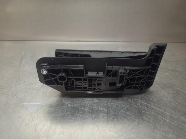 resimler/genel/PORSCHE PANERAMA 2015 GAZ PEDALI ORJİNAL 976723507