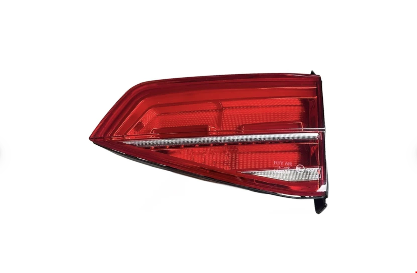 STOP LAMBASI İÇ SAĞ (LEDLİ) JETTA 2015-